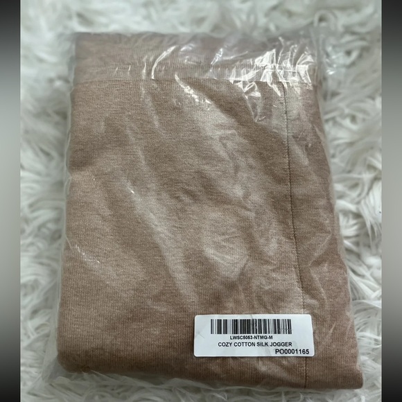 LUNYA Cozy Cotton Silk Jogger Women's Sz M Tranquil Tan NEW Lounge Pants - Picture 7 of 9